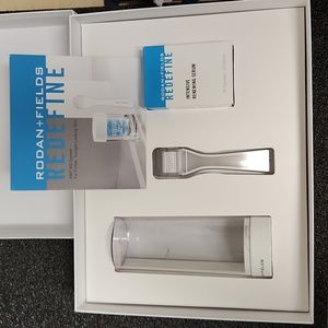 Rodan and fields redefine intensive renewing serum